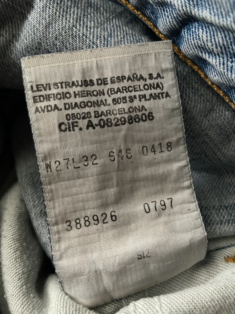 jean levi's vintage 646 bootcut w27 étiquette