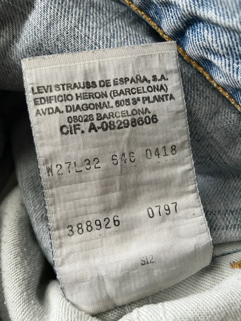 jean levi's vintage 646 bootcut w27 étiquette