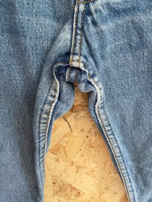jean vintage levis 501 straight 2000 y2k entrejambe