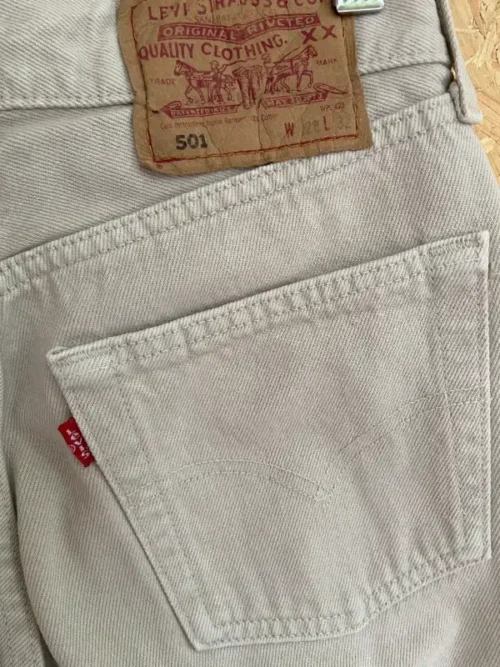 jean vintage levis 501 beige 90 w28 beige red tab