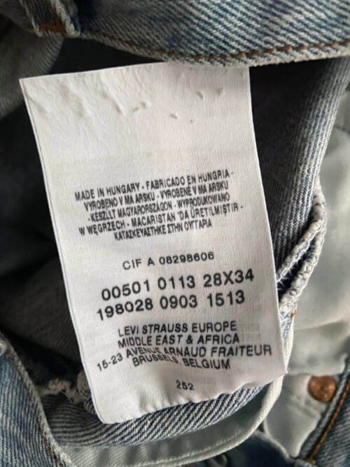 jean vintage levis 501 light wash W28 2000 etiquette