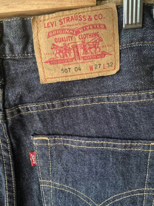 jean vintage levis 507 bootcut flare 2000 W27 red tab