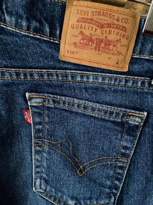 jean vintage levis 518 taille basse superlow bootcut red tab