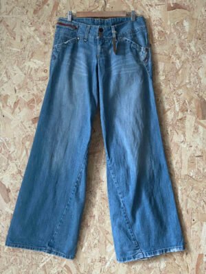 jean vintage levis engineered w31 face