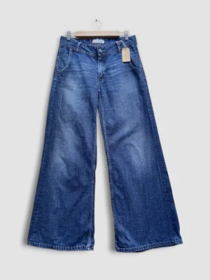 jean levi's 565 vintage 2000 wide leg face