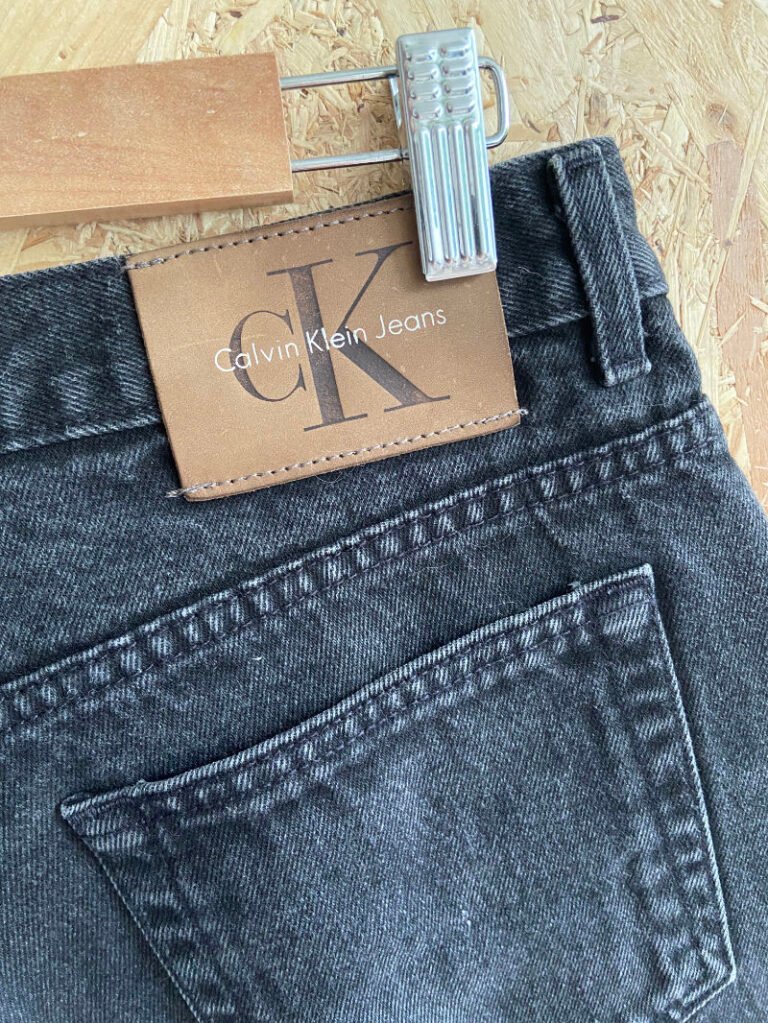 jean vintage calvin klein noir made in usa 90s étiquette cuir