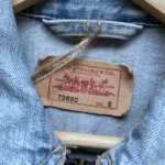 veste jean vintage levis 73695 S bleu Y2K etiquette cuir