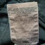 jean levi's vintage 501 noir 90s w28 etiquette