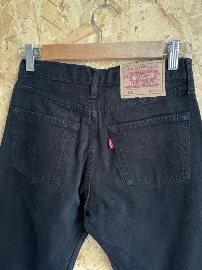 jean levi's vintage 501 noir 90s w28 redtab