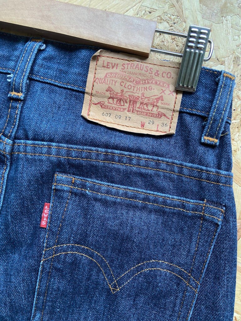 jean levi's 607 vintage années 70 patch cuir
