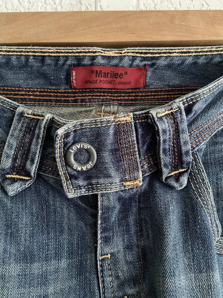 jean levi's Marilee spade pocket loose fit Y2K taille
