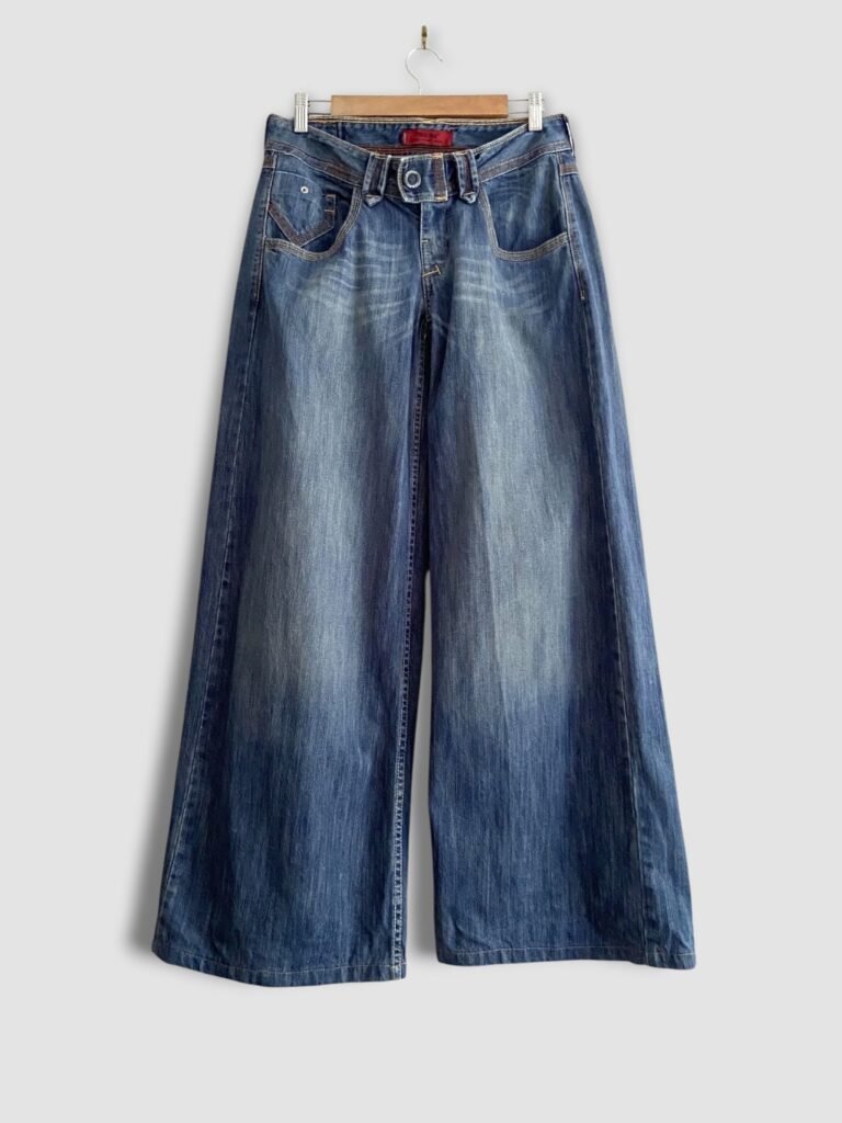 jean levi's Marilee spade pocket loose fit Y2K face