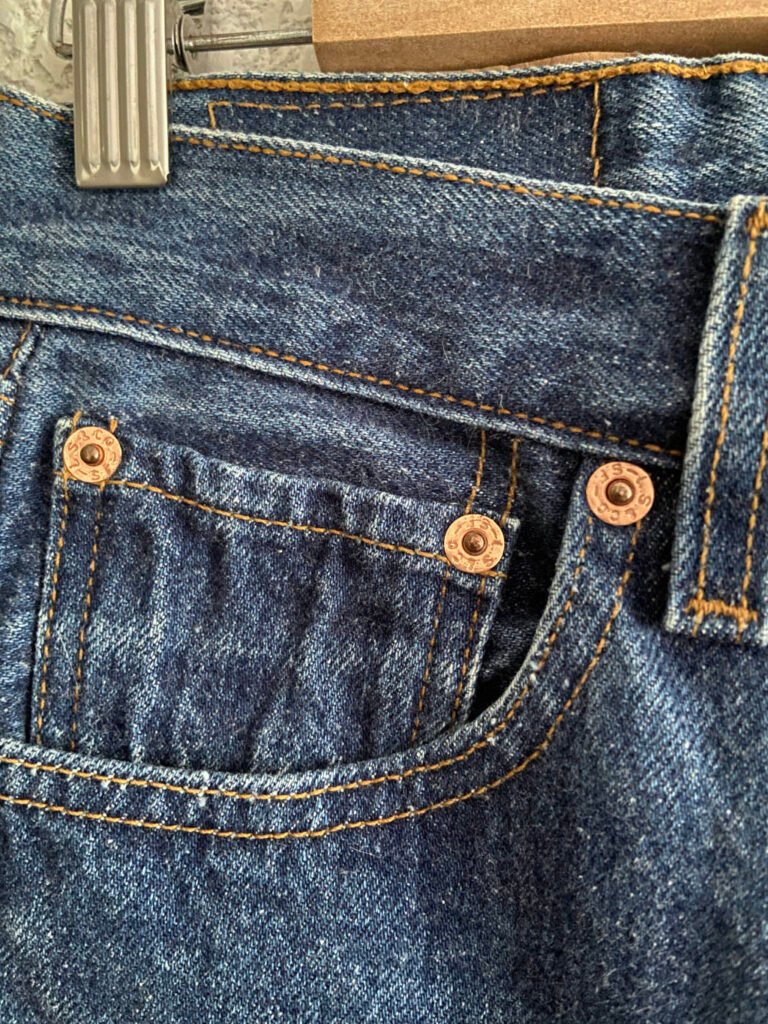 Jean levi's 501 shrink to fit valencia street 1996 rivets