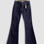 jean levi's vintage 2000s booty flare fit W29 face