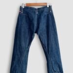 capri levis engineered vintage Y2K dos