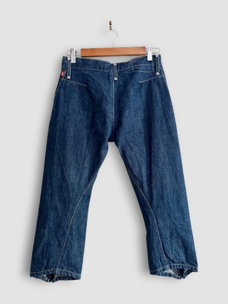 capri levis engineered vintage Y2K dos