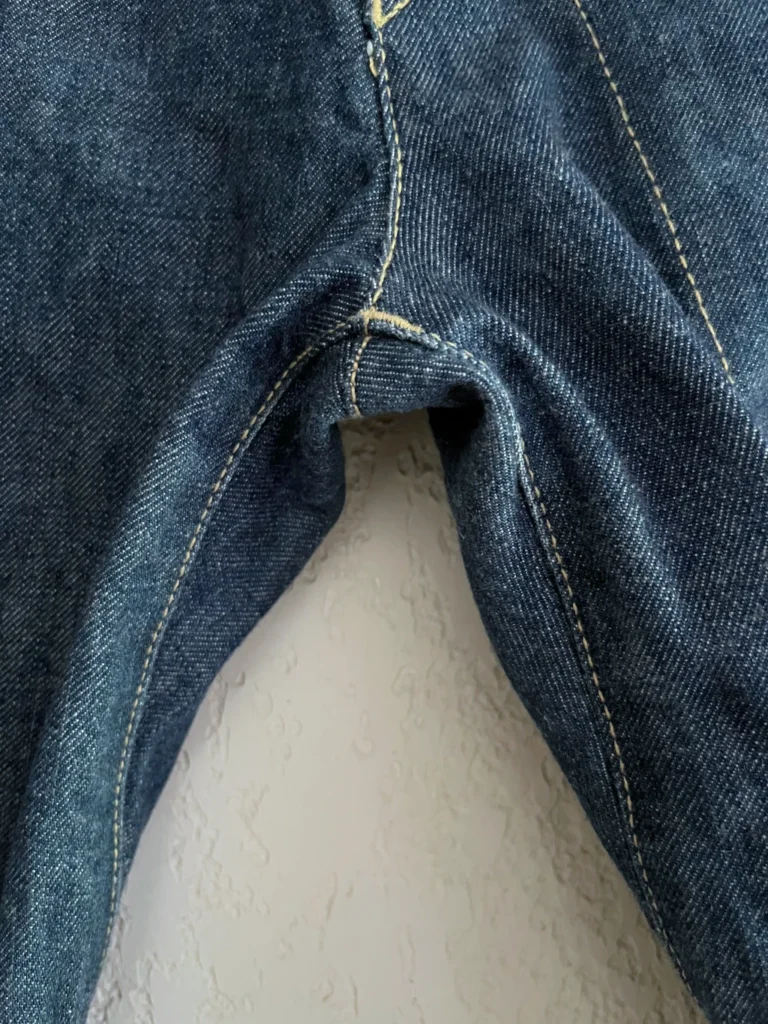 capri levis engineered vintage Y2K entrejambe