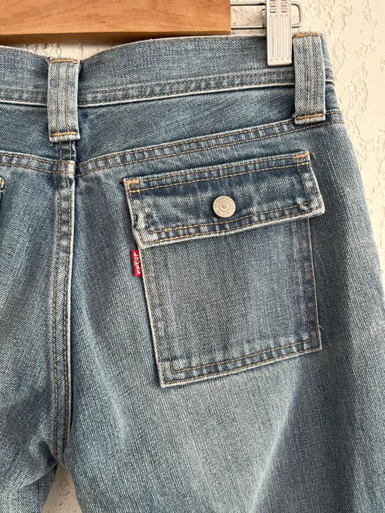 capri levi's vintage 90 made in japon W29 red tab