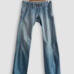 jean levi's engineered Y2K bootcut face